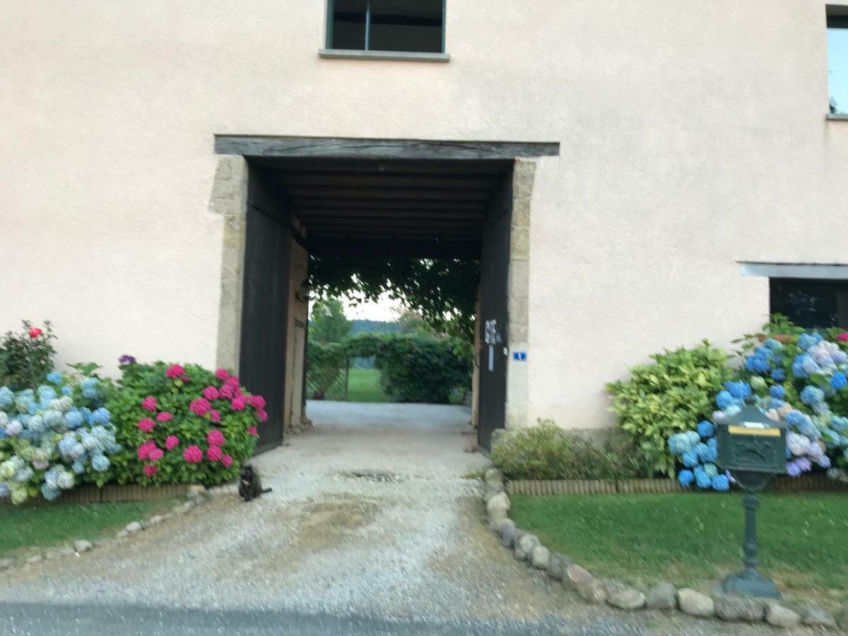 Gite Du Paradis Vieuzos Exteriör bild